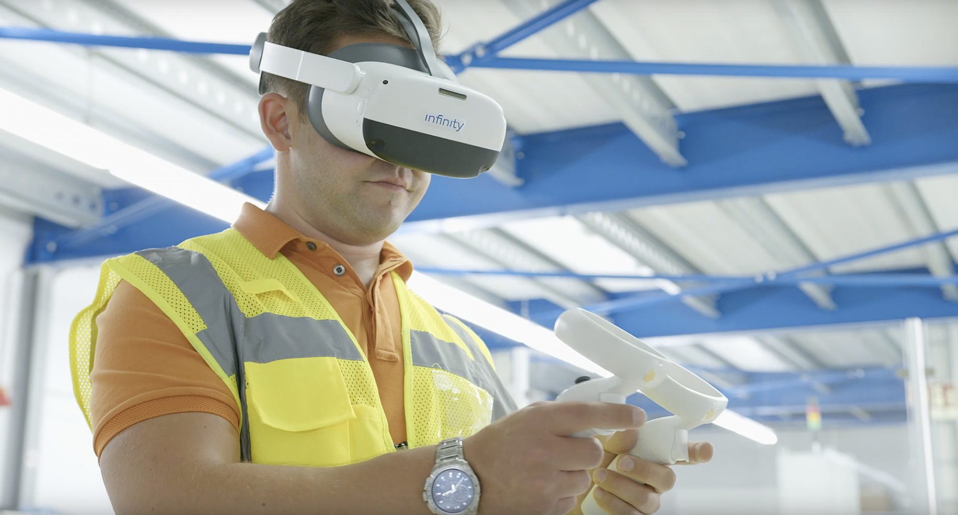 Industrieanlage als Kulisse für VR-Anlagentraining am digitalen Zwilling
